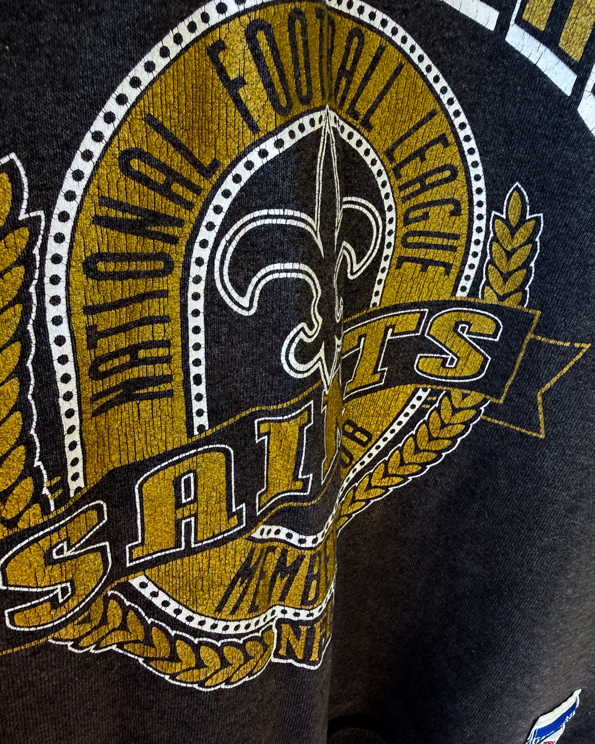 New Orleans Saints Crewneck (L) - från Nutmeg Mills (1992-96)